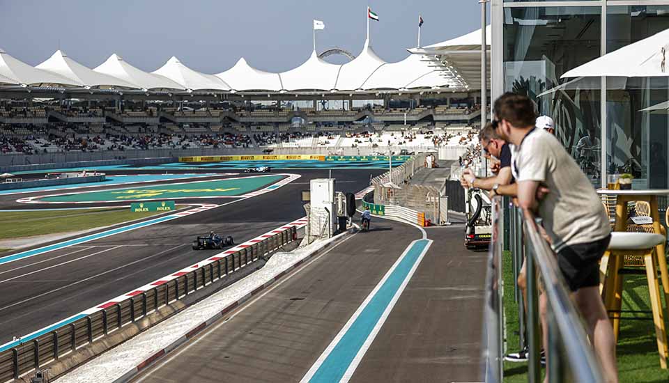 SUNSET LOUNGE - Abu Dhabi | Formula1.com