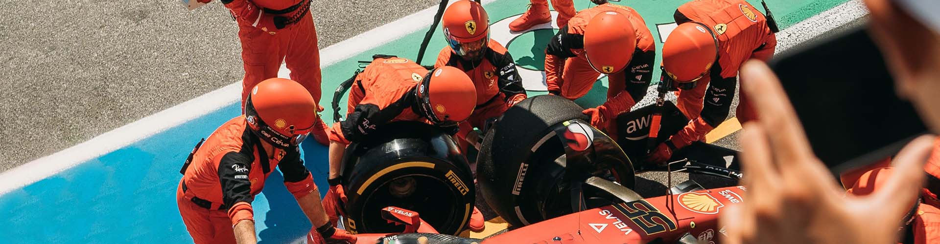 DENTRO DO CAMAROTE PADDOCK CLUB EM INTERLAGOS PARA O GP DO BRASIL